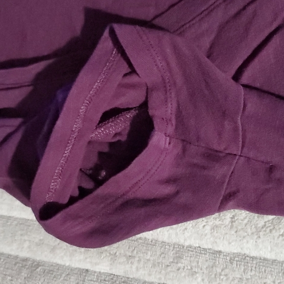 Victoria Secret Pink Maroon *V-neck* Basic Tee - Picture 4 of 5